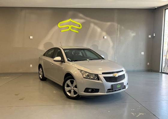 CHEVROLET CRUZE 1.8 LT 16V FLEX 4P MANUAL CHEVROLET CRUZE 1.8 LT 16V FLEX 4P MANUAL